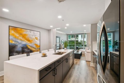 Condo in Tampa, Florida, 2 bedrooms № 2232384 - photo 4