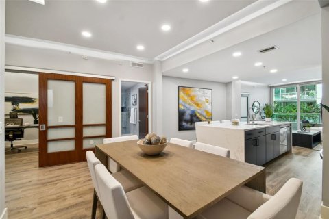 Condo in Tampa, Florida, 2 bedrooms № 2232384 - photo 8