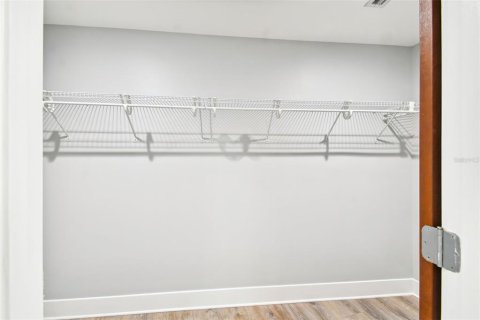 Condo in Tampa, Florida, 2 bedrooms № 2232384 - photo 20
