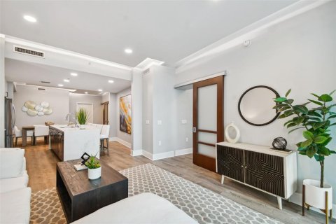 Condo in Tampa, Florida, 2 bedrooms № 2232384 - photo 12