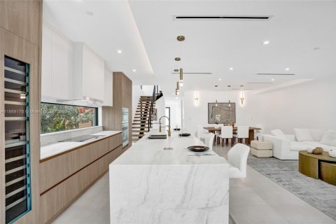 Купить виллу или дом в Форт-Лодердейл, Флорида 4 спальни, 282.52м2, № 2013944 - фото 25