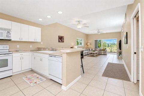 Copropriété à vendre à Rotonda, Floride: 2 chambres, 114.27 m2 № 2395900 - photo 9