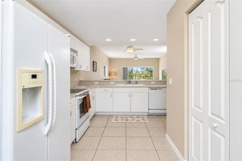 Copropriété à vendre à Rotonda, Floride: 2 chambres, 114.27 m2 № 2395900 - photo 12
