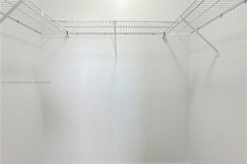 Купить кондоминиум в Санрайз, Флорида 2 спальни, 102.19м2, № 2013316 - фото 14