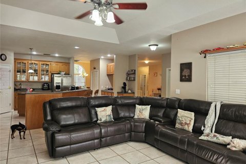 House in Bell, Florida 4 bedrooms, 249.72 sq.m. № 1350325 - photo 15