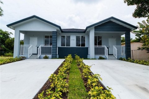 Propiedad comercial en venta en Fort Lauderdale, Florida, 260.22 m2 № 1217293 - foto 1