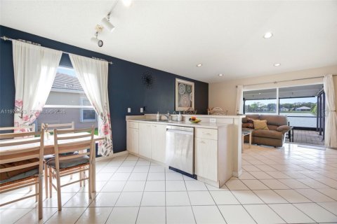 Купить виллу или дом в Мирамар, Флорида 4 спальни, 186.73м2, № 2042933 - фото 8