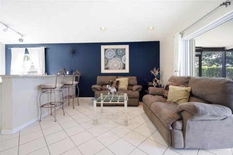 Купить виллу или дом в Мирамар, Флорида 4 спальни, 186.73м2, № 2042933 - фото 9