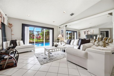 Купить виллу или дом в Мирамар, Флорида 4 спальни, 186.73м2, № 2042933 - фото 10