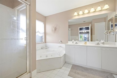 Купить виллу или дом в Мирамар, Флорида 4 спальни, 186.73м2, № 2042933 - фото 22