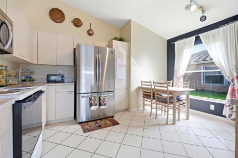 Купить виллу или дом в Мирамар, Флорида 4 спальни, 186.73м2, № 2042933 - фото 6