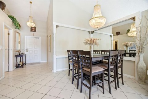 Купить виллу или дом в Мирамар, Флорида 4 спальни, 186.73м2, № 2042933 - фото 13