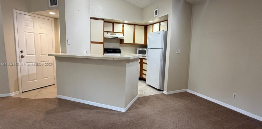 Condo à Margate, Floride, 1 chambre  № 1954121