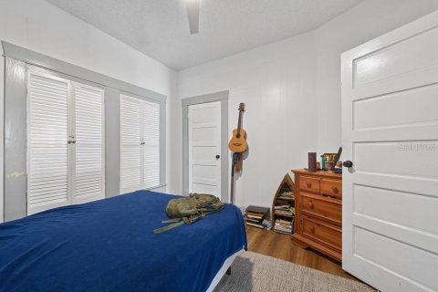 House in Tampa, Florida 5 bedrooms, 214.14 sq.m. № 2230581 - photo 20