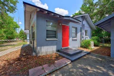 House in Tampa, Florida 5 bedrooms, 214.14 sq.m. № 2230581 - photo 28