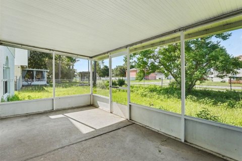 Villa ou maison à vendre à Kissimmee, Floride: 4 chambres № 2281464 - photo 23