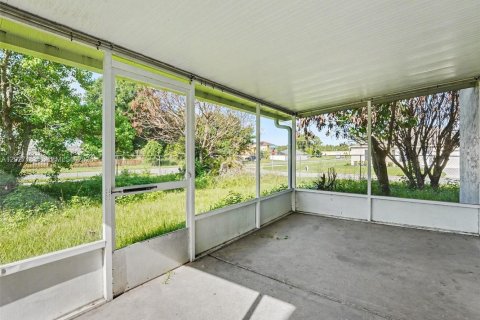 Villa ou maison à vendre à Kissimmee, Floride: 4 chambres № 2281464 - photo 24