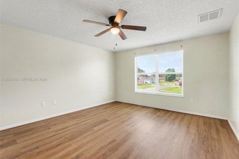 Villa ou maison à vendre à Kissimmee, Floride: 4 chambres № 2281464 - photo 19