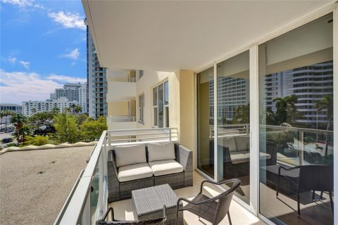 Copropriété à vendre à Miami Beach, Floride: 2 chambres, 110.55 m2 № 2060683 - photo 22