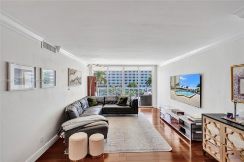 Copropriété à vendre à Miami Beach, Floride: 2 chambres, 110.55 m2 № 2060683 - photo 4