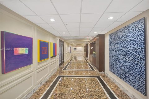 Copropriété à vendre à Miami Beach, Floride: 2 chambres, 110.55 m2 № 2060683 - photo 26