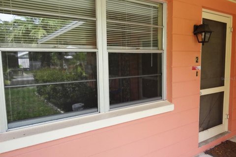 Commercial property in Gulfport, Florida 2 bedrooms, 300.91 sq.m. № 1650764 - photo 21