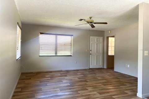 Commercial property in Gulfport, Florida 2 bedrooms, 300.91 sq.m. № 1650764 - photo 5