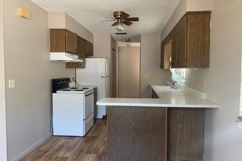Commercial property in Gulfport, Florida 2 bedrooms, 300.91 sq.m. № 1650764 - photo 7