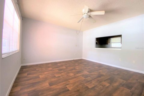 Commercial property in Gulfport, Florida 2 bedrooms, 300.91 sq.m. № 1650764 - photo 22
