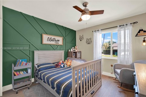 House in Miami, Florida 3 bedrooms, 143.72 sq.m. № 2025840 - photo 22