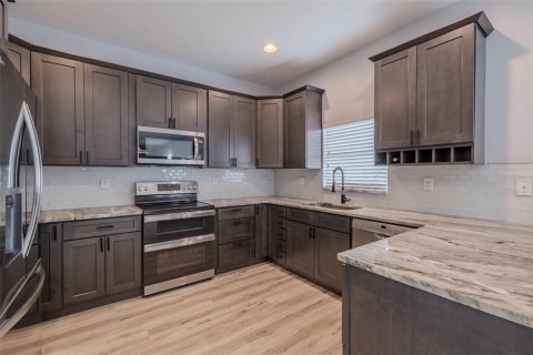 Villa ou maison à vendre à Riverview, Floride: 4 chambres, 263.01 m2 № 2356452 - photo 16