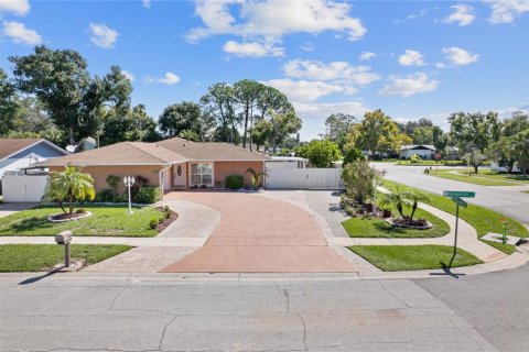 Casa en Tampa, Florida 4 dormitorios, 181.53 m2 № 2396581