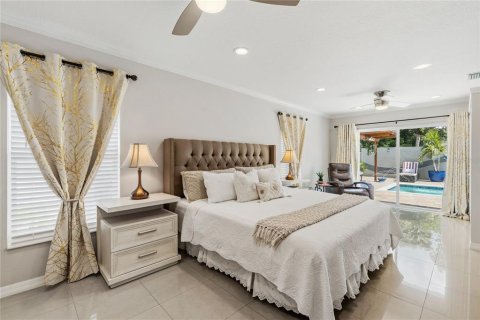 Casa en venta en Tampa, Florida, 4 dormitorios, 181.53 m2 № 2396581 - foto 15