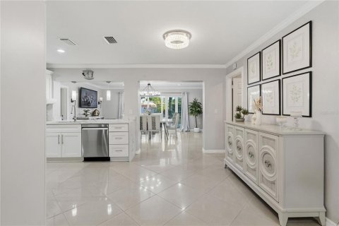 Casa en venta en Tampa, Florida, 4 dormitorios, 181.53 m2 № 2396581 - foto 8