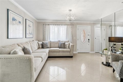 Casa en venta en Tampa, Florida, 4 dormitorios, 181.53 m2 № 2396581 - foto 6