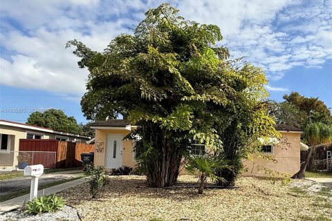 Casa en venta en Hollywood, Florida, 3 dormitorios, 85.47 m2 № 2004444 - foto 23