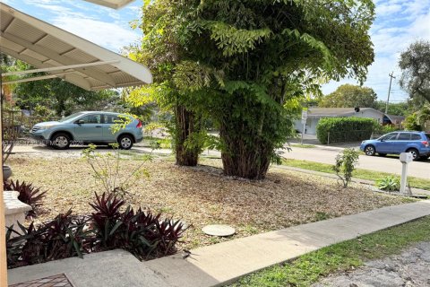 Casa en venta en Hollywood, Florida, 3 dormitorios, 85.47 m2 № 2004444 - foto 21