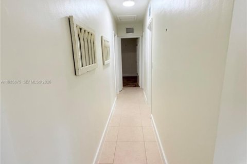 Casa en venta en Hollywood, Florida, 3 dormitorios, 85.47 m2 № 2004444 - foto 14