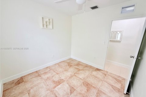 Casa en venta en Hollywood, Florida, 3 dormitorios, 85.47 m2 № 2004444 - foto 12