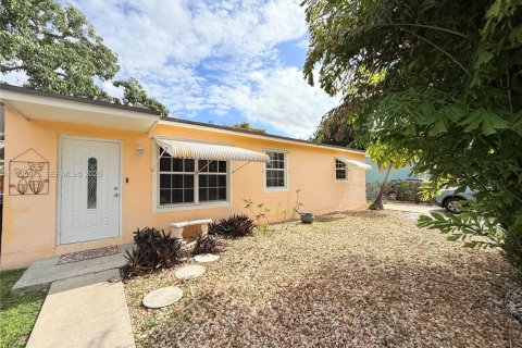 Casa en venta en Hollywood, Florida, 3 dormitorios, 85.47 m2 № 2004444 - foto 22