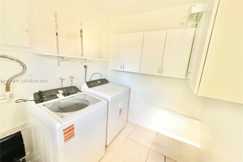 Casa en venta en Hollywood, Florida, 3 dormitorios, 85.47 m2 № 2004444 - foto 30