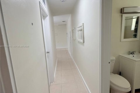 Casa en venta en Hollywood, Florida, 3 dormitorios, 85.47 m2 № 2004444 - foto 18