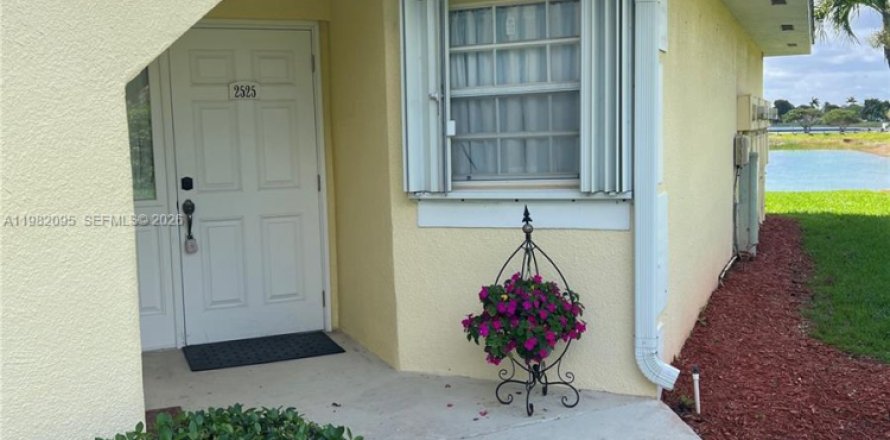 Condo in Homestead, Florida, 3 bedrooms  № 2045016