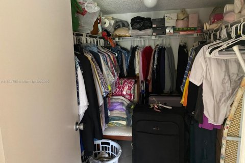 Condo in Coconut Creek, Florida, 2 bedrooms  № 1888309 - photo 12
