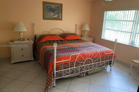 Condo in Coconut Creek, Florida, 2 bedrooms  № 1888309 - photo 10