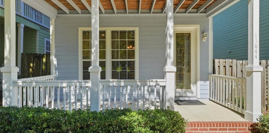 House in Gainesville, Florida 3 bedrooms, 168.71 sq.m. № 2428831