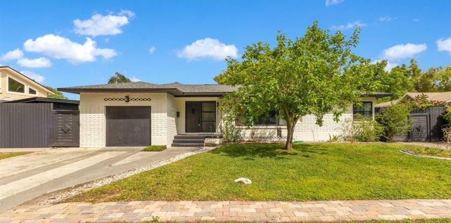 Casa en Winter Park, Florida 3 dormitorios, 124.95 m2 № 2202102