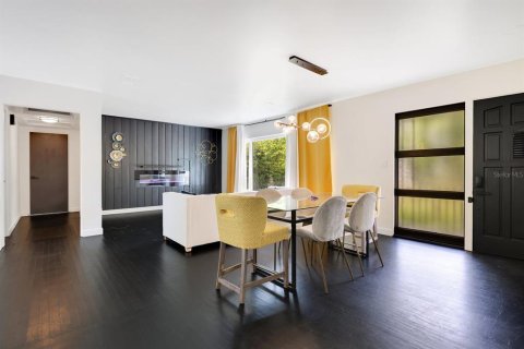 Casa en alquiler en Winter Park, Florida, 3 dormitorios, 124.95 m2 № 2202102 - foto 4
