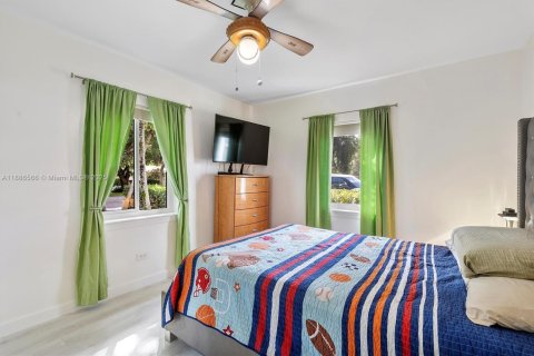 Villa ou maison à vendre à Miami Shores, Floride: 4 chambres, 125.05 m2 № 1944823 - photo 30