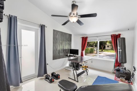 Villa ou maison à vendre à Miami Shores, Floride: 4 chambres, 125.05 m2 № 1944823 - photo 23